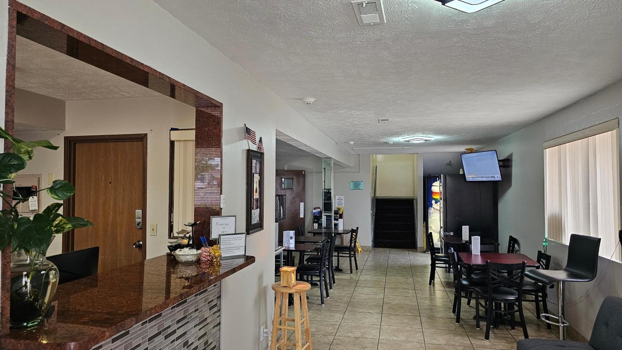 Budgetel Inn & Suites Fort Scott Εξωτερικό φωτογραφία