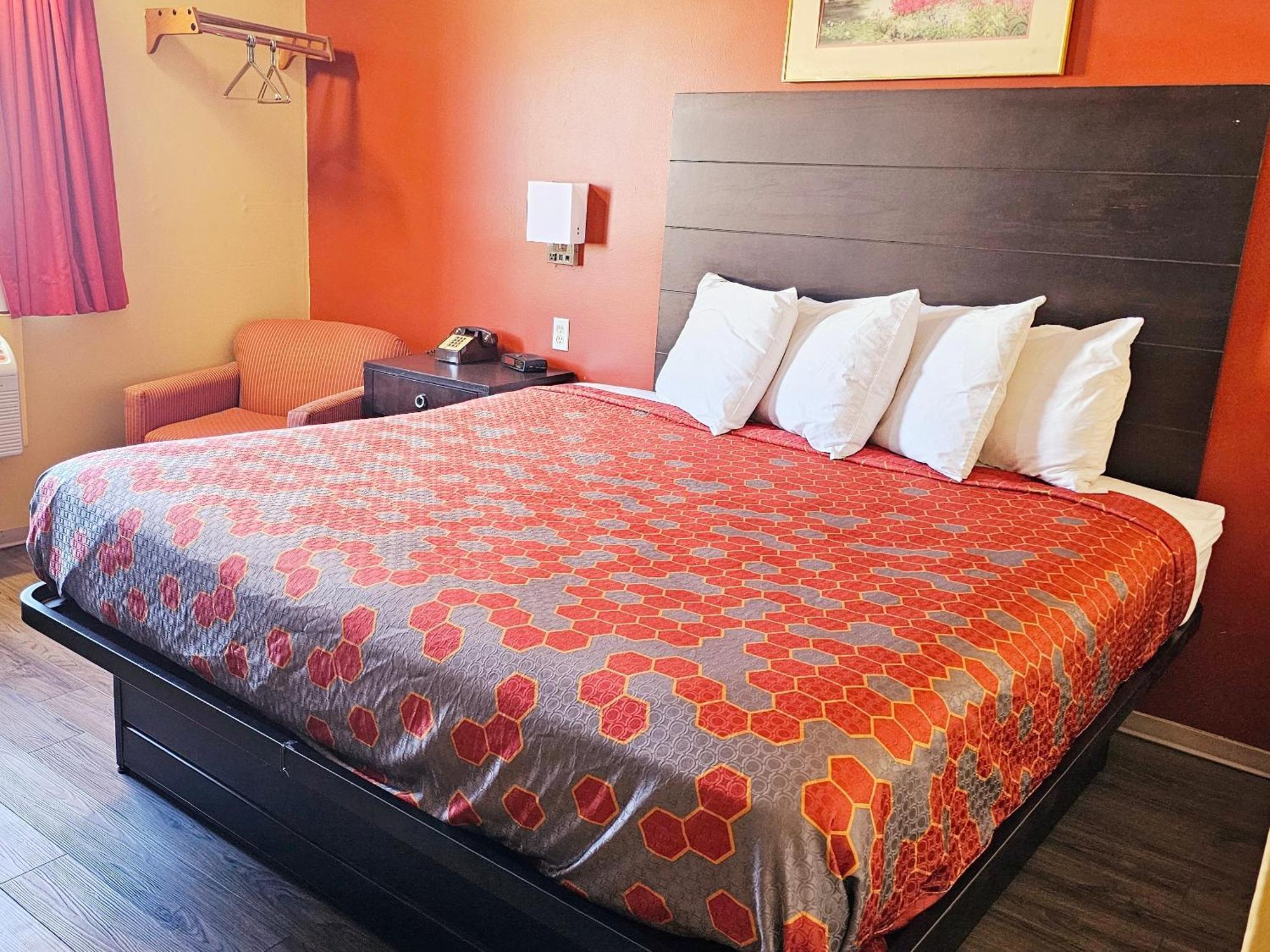 Budgetel Inn & Suites Fort Scott Εξωτερικό φωτογραφία
