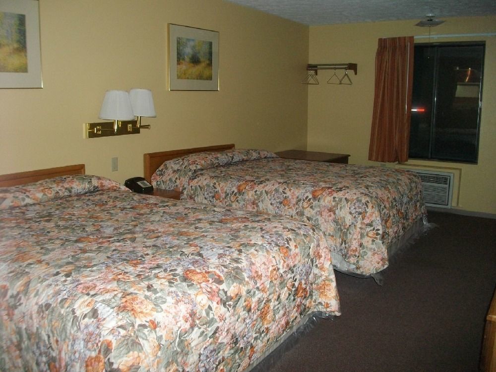Budgetel Inn & Suites Fort Scott Εξωτερικό φωτογραφία