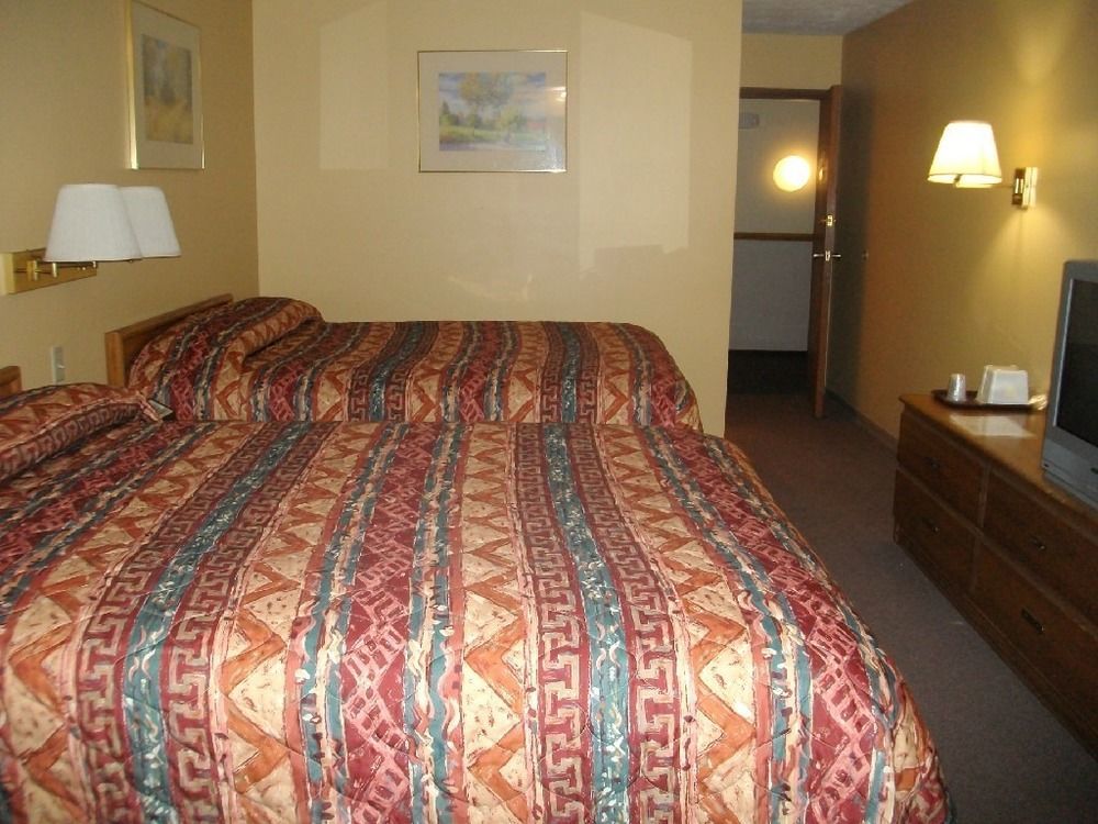 Budgetel Inn & Suites Fort Scott Εξωτερικό φωτογραφία