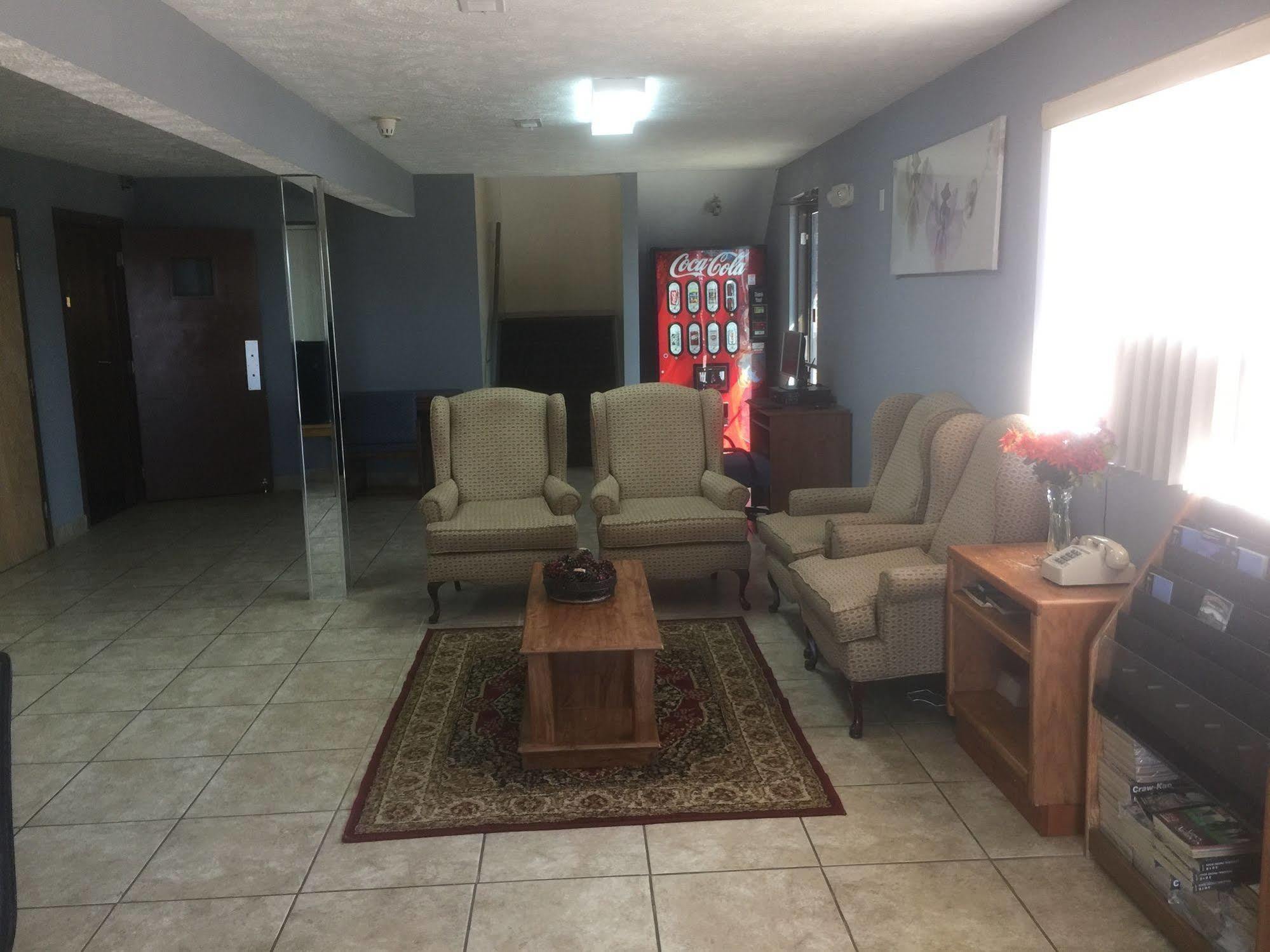 Budgetel Inn & Suites Fort Scott Εξωτερικό φωτογραφία